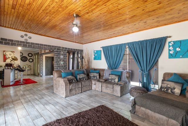 4 Bedroom Property for Sale in Schoemansville North West